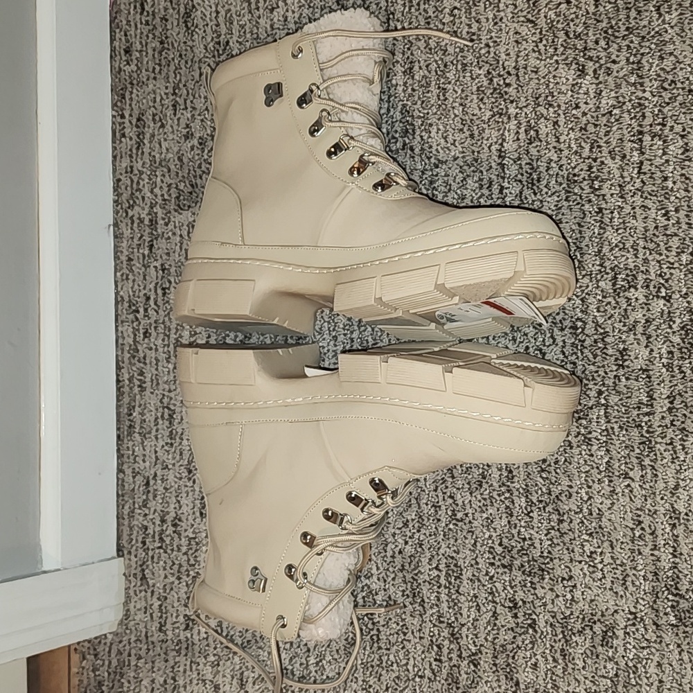 NEW Steve Madden Womens Hildy Tan Lug Sole Lace Up Ankle Boots Shoes size 9.5 - Picture 9 of 12